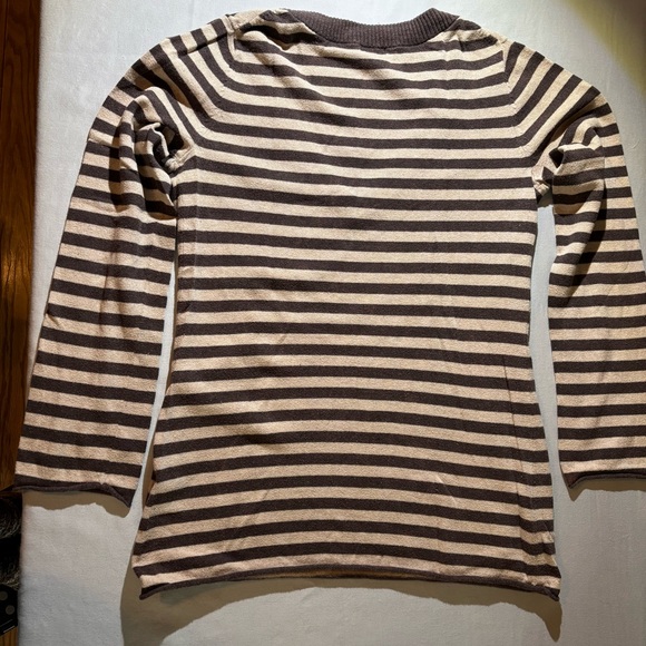 Old Navy V-Neck Sweater - Brown and Cream Stripes - Picture 4 of 5